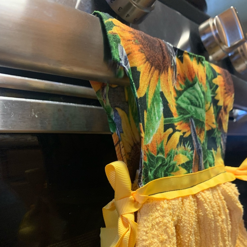 Kitchen Decor Towel Dress: Blue and White Flower - Picture 6 of 6